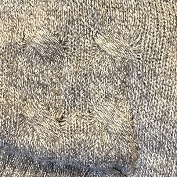 Romeo & Juliet Couture Shawl open front cable knit cardigan size medium. - Picture 3 of 3